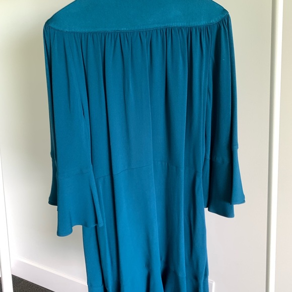 Chic short dress in turquoise blue - Picture 2 of 9